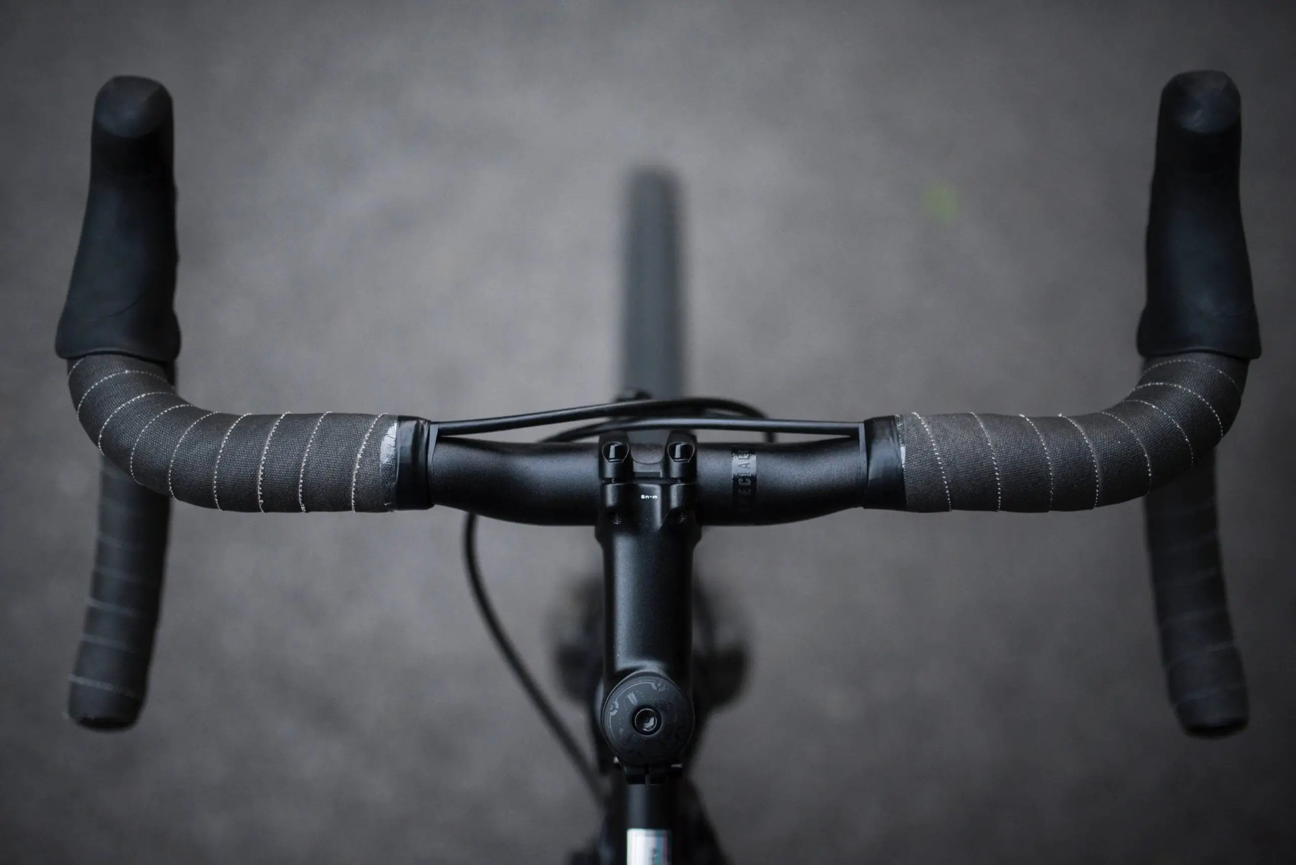 KINGOU Road Bike Handlebar Tape PU Anti-Slip Fixed Gear Bicycle Bar Tapes